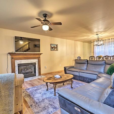 Spacious Tobyhanna Home With Lake Access And Fire Pit! Buitenkant foto
