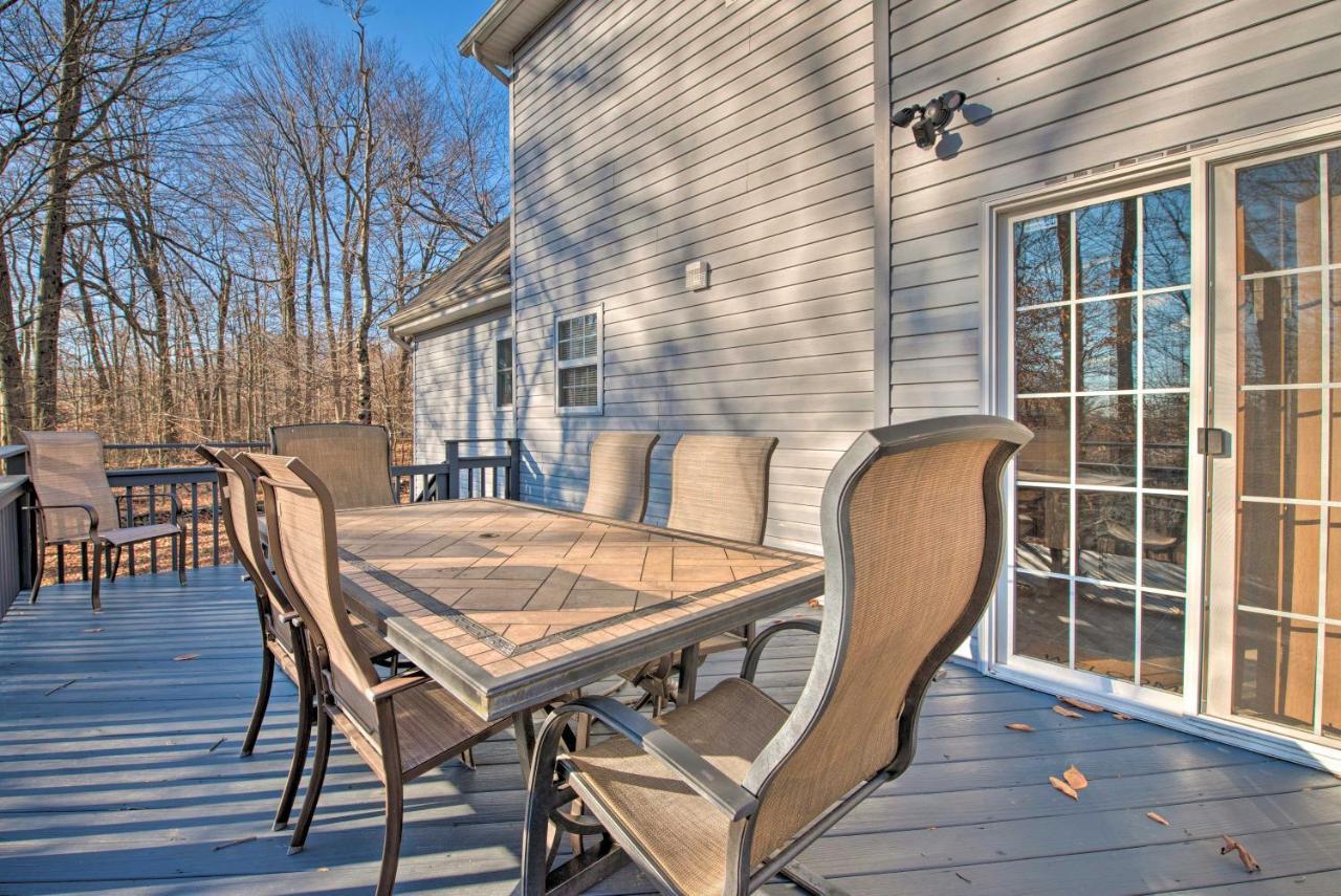 Spacious Tobyhanna Home With Lake Access And Fire Pit! Buitenkant foto