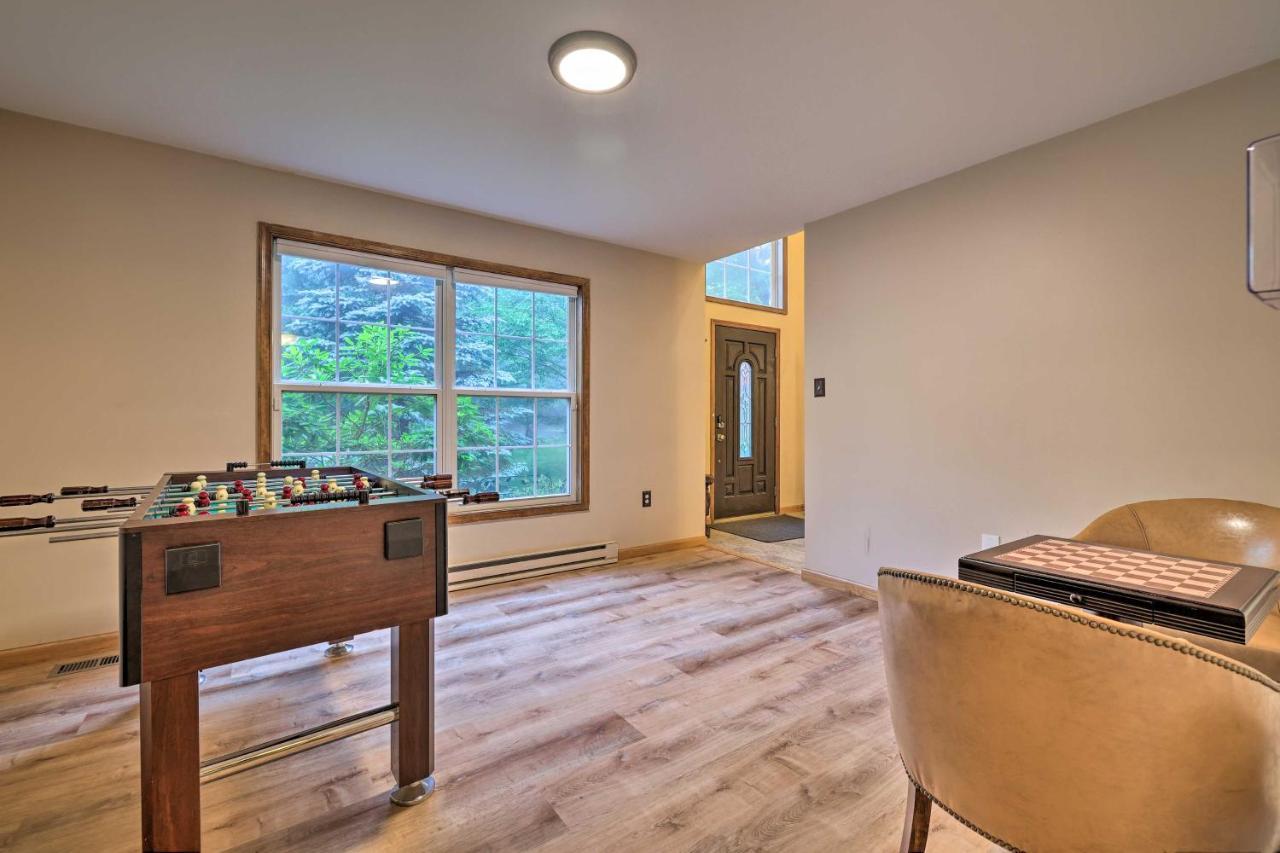 Spacious Tobyhanna Home With Lake Access And Fire Pit! Buitenkant foto