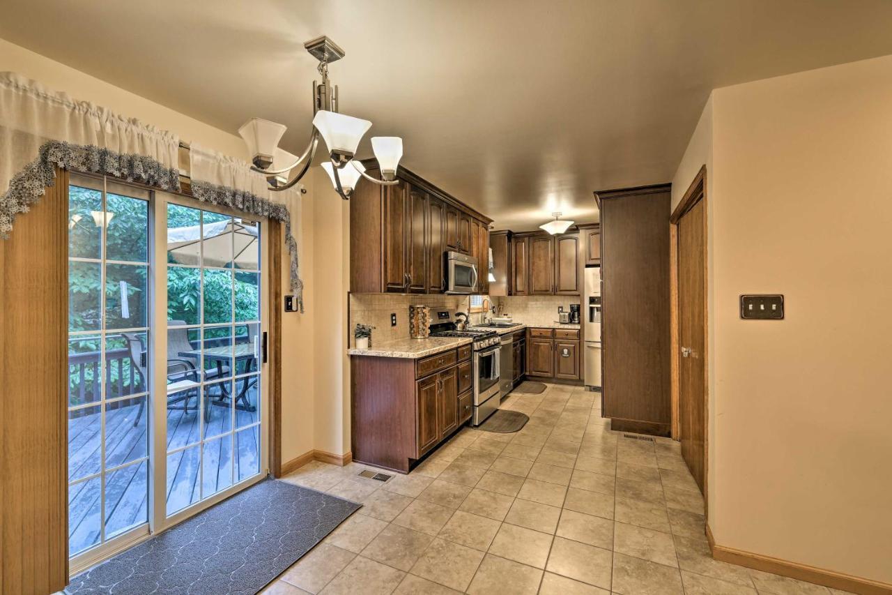 Spacious Tobyhanna Home With Lake Access And Fire Pit! Buitenkant foto