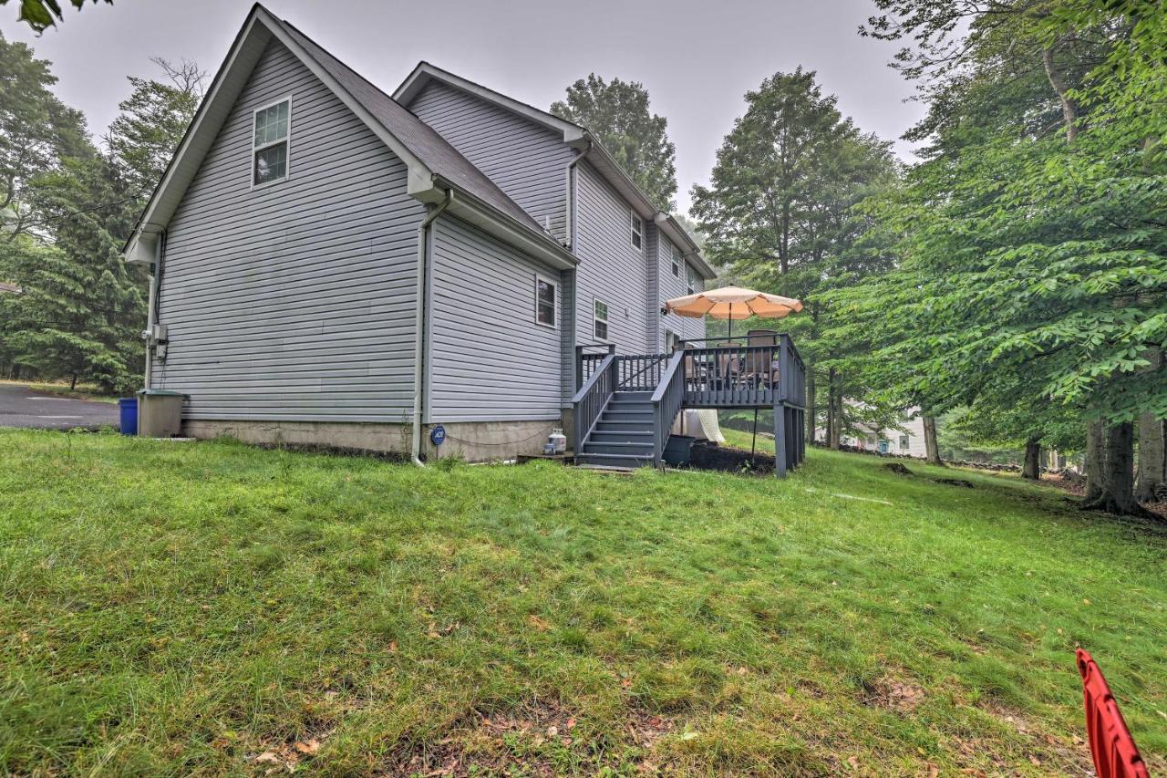 Spacious Tobyhanna Home With Lake Access And Fire Pit! Buitenkant foto